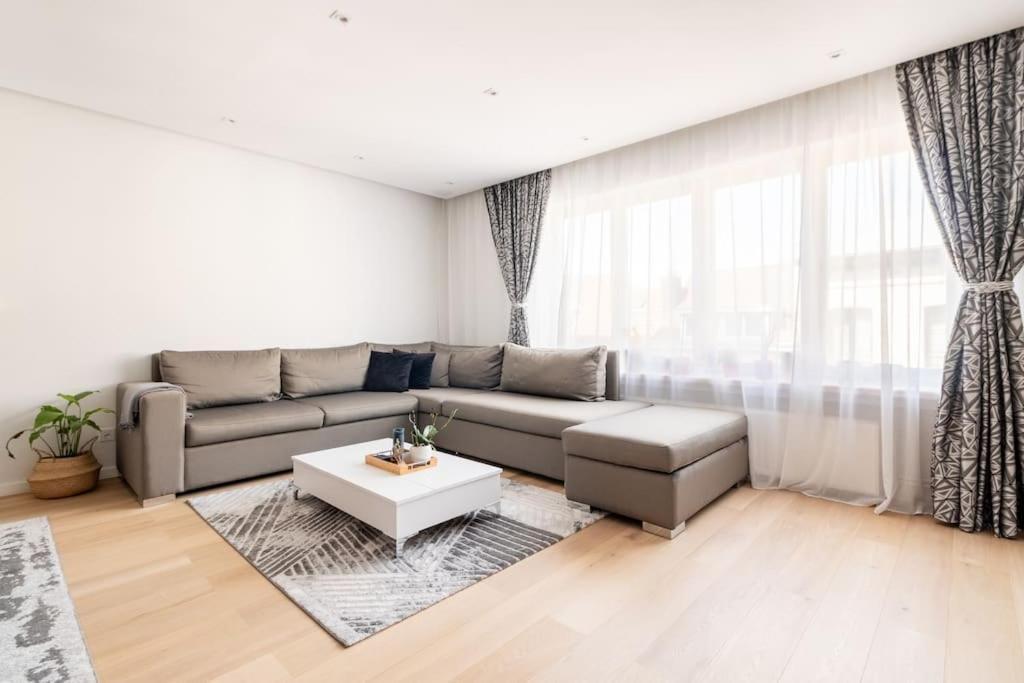 European Heart 2-Bedroom Flat. บรัสเซลส์ ภายนอก รูปภาพ